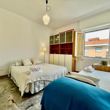 50 Metri Dal Mare Trilocale In Centro Con A/C Apartamento Loano Exterior foto