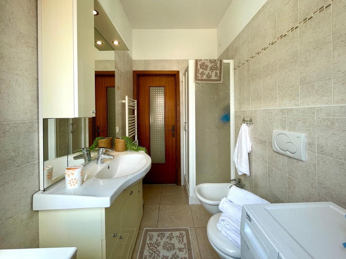50 Metri Dal Mare Trilocale In Centro Con A/C Apartamento Loano Exterior foto