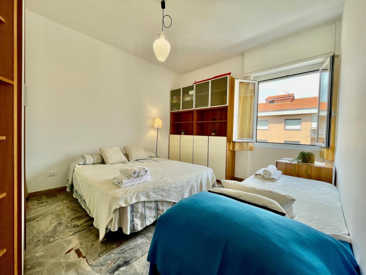 50 Metri Dal Mare Trilocale In Centro Con A/C Apartamento Loano Exterior foto