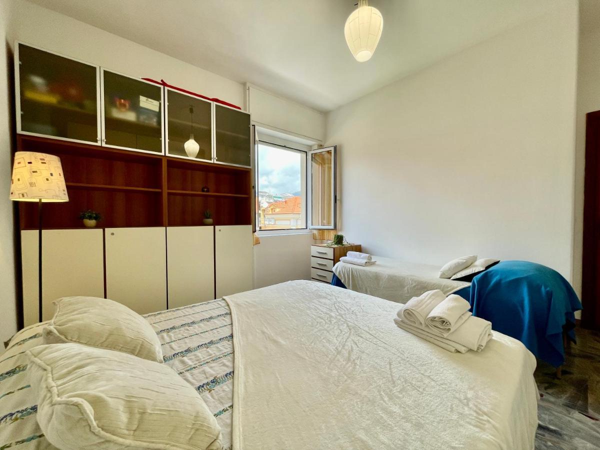 50 Metri Dal Mare Trilocale In Centro Con A/C Apartamento Loano Exterior foto