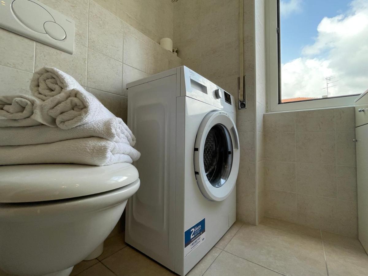 50 Metri Dal Mare Trilocale In Centro Con A/C Apartamento Loano Exterior foto