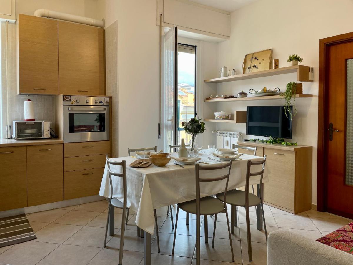 50 Metri Dal Mare Trilocale In Centro Con A/C Apartamento Loano Exterior foto
