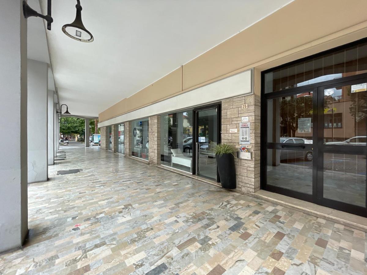 50 Metri Dal Mare Trilocale In Centro Con A/C Apartamento Loano Exterior foto